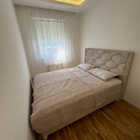 Lägenhet Mojsilovic Ub